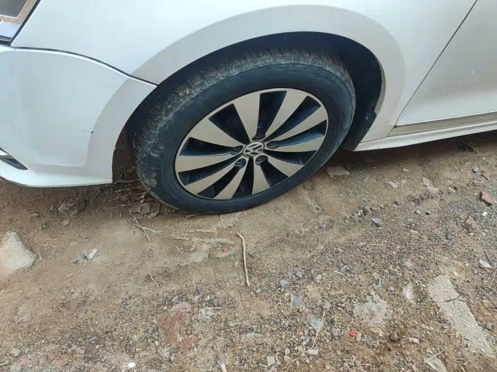 Volkswagen Sagitar — миниатюра 23