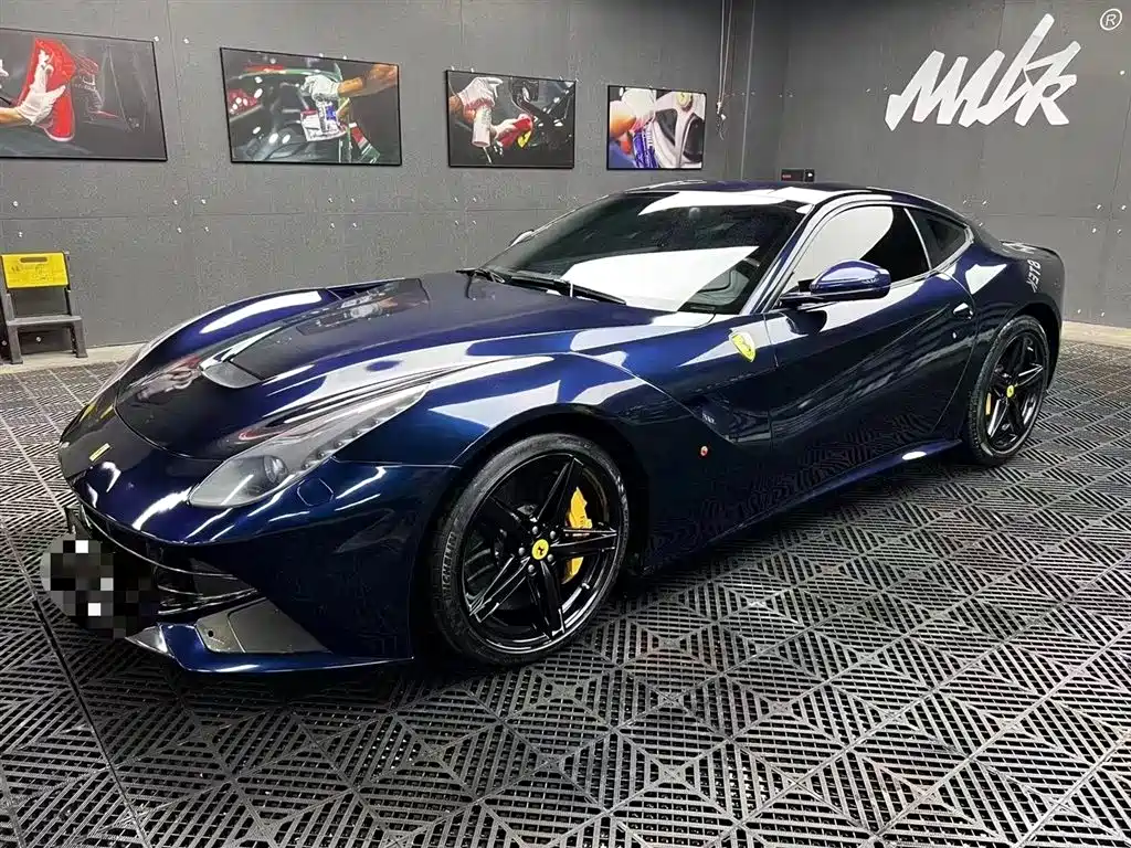 Ferrari F12berlinetta 2014