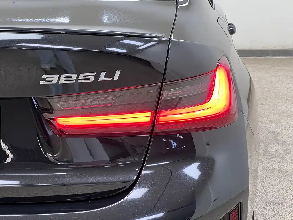 BMW 3 Series 3 2023 325Li M Sport