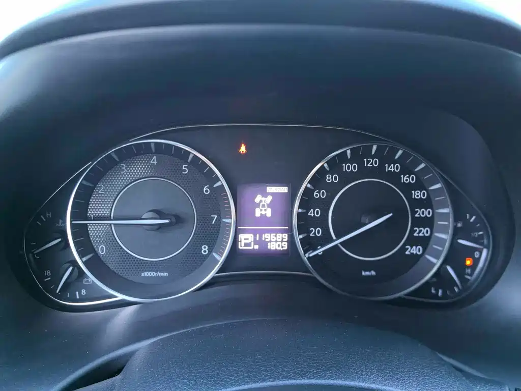 Nissan Patrol — миниатюра 16