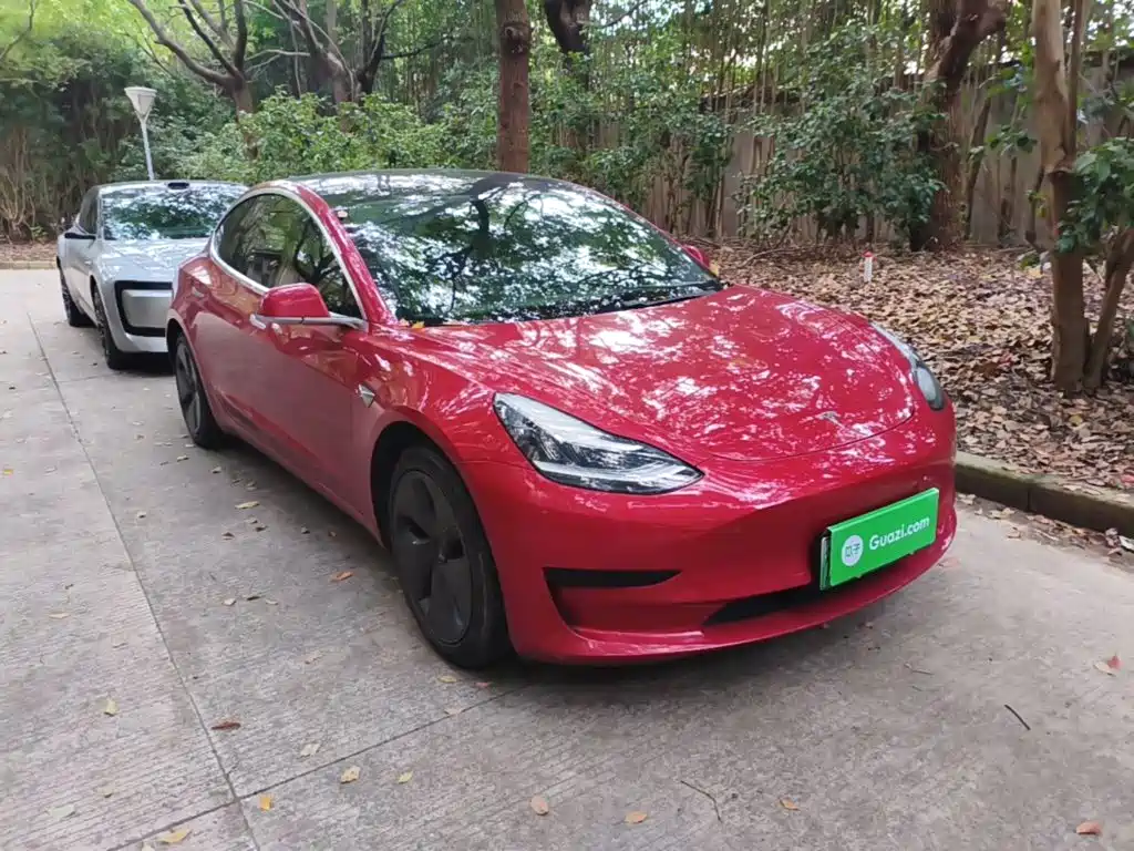 Tesla Model 3 — миниатюра 4