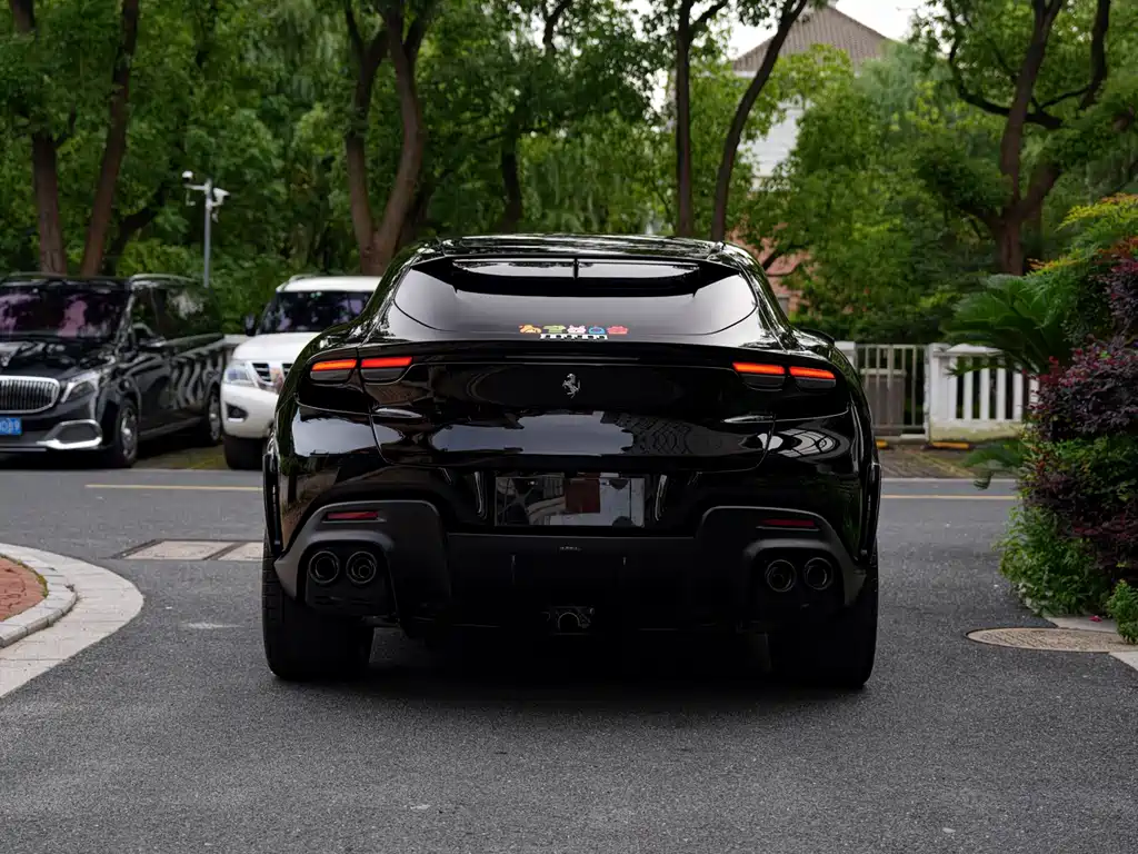 Ferrari Purosangue 2023 6.5L V12