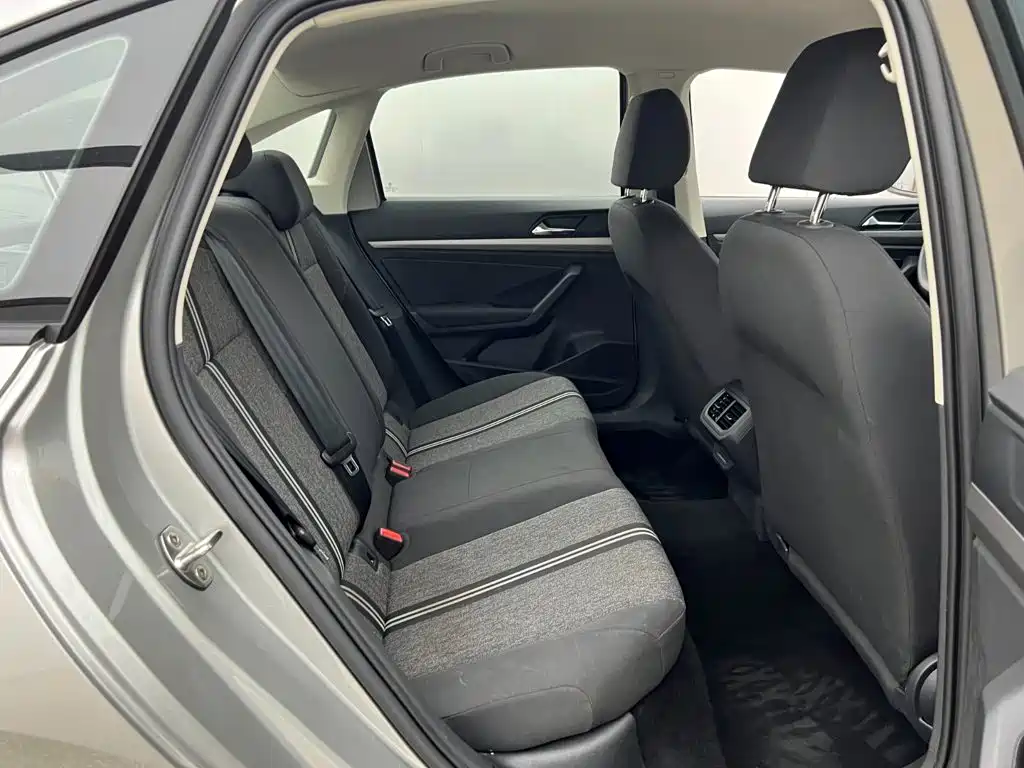 Volkswagen Lavida — миниатюра 17