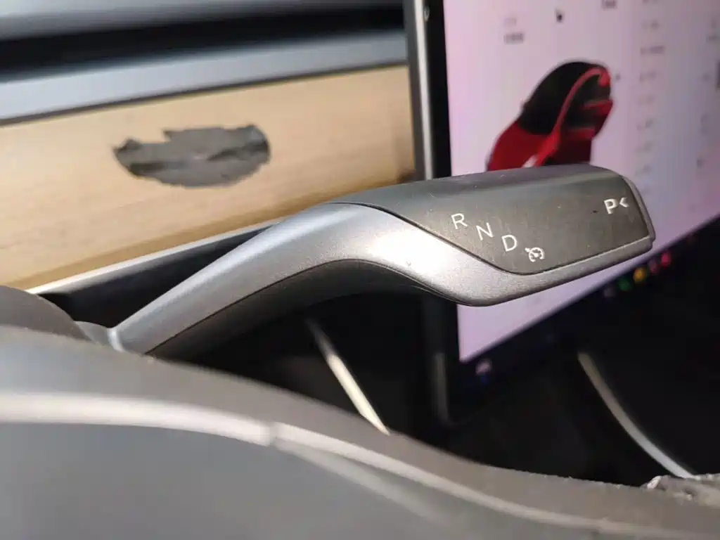 Tesla Model 3 — миниатюра 14