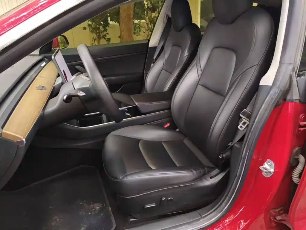 Tesla Model 3 — миниатюра 15