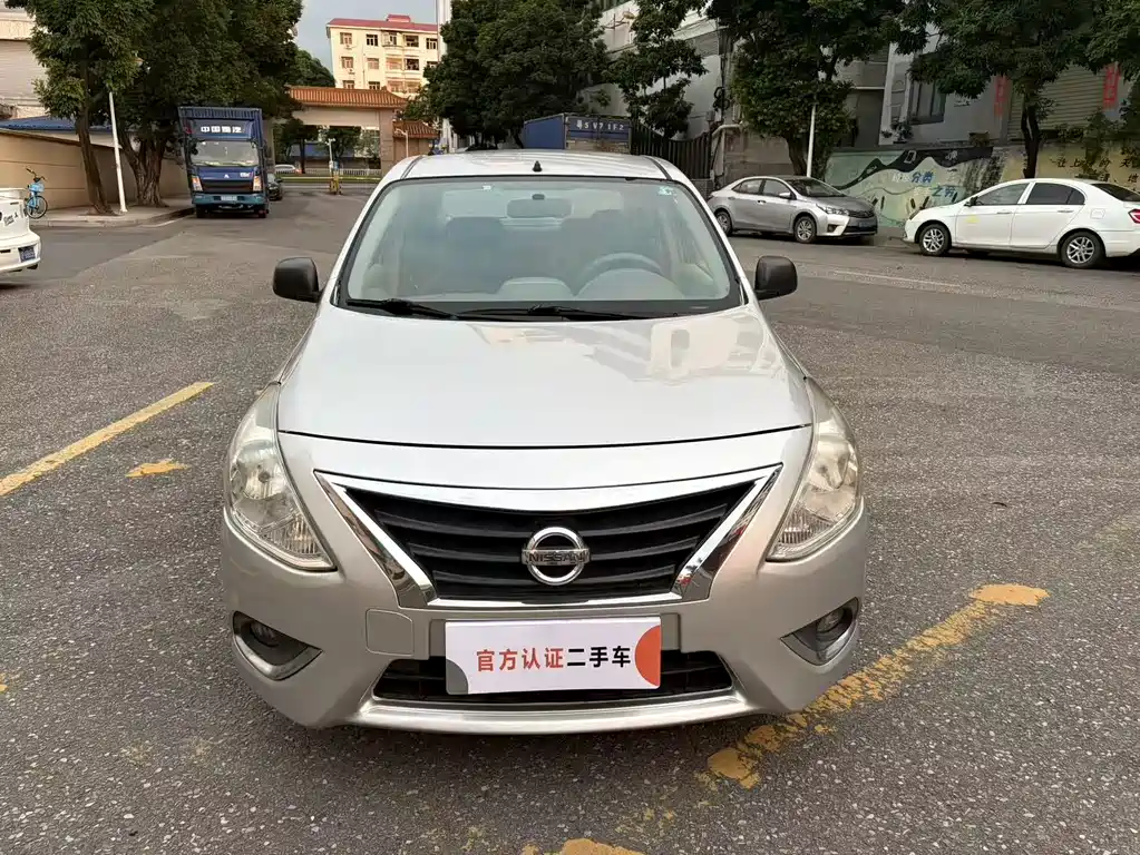 Nissan Sunny — миниатюра 2