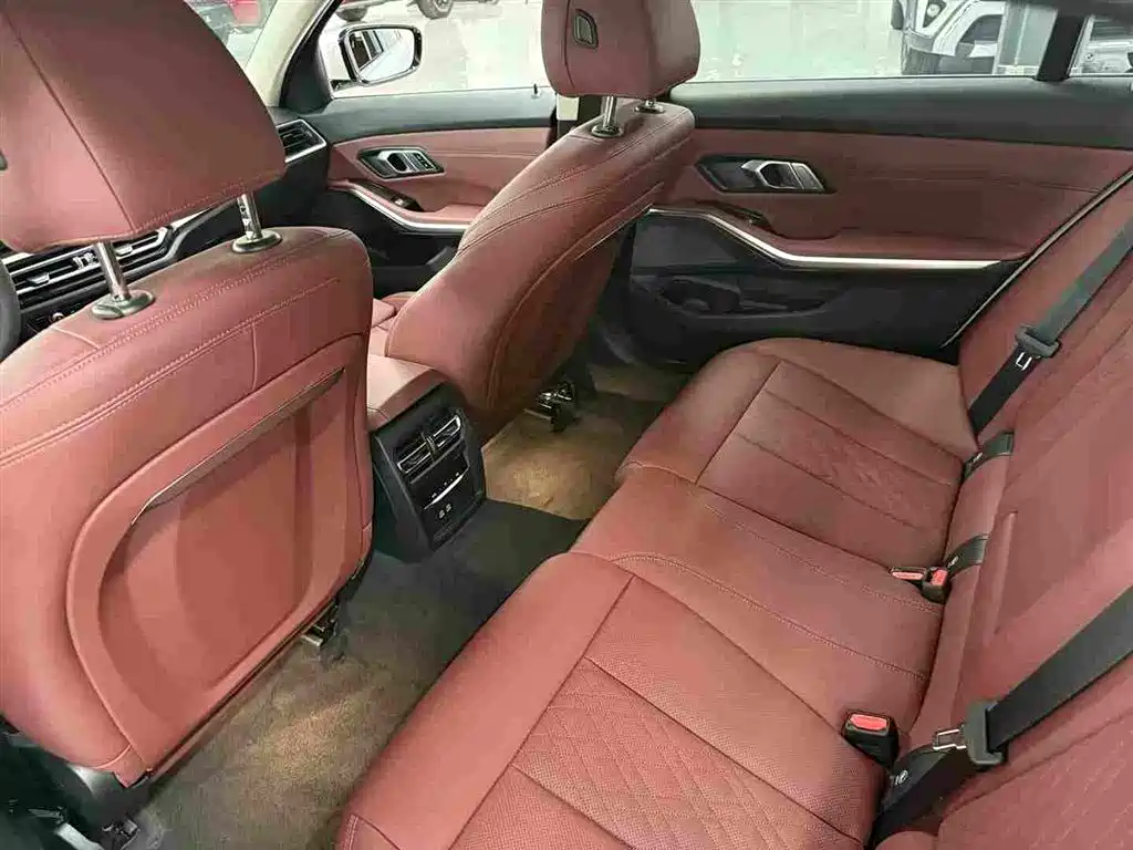 BMW 3 Series — миниатюра 14