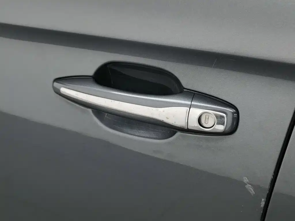 Citroen Elysee — миниатюра 18