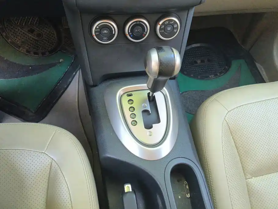 Nissan Qashqai — миниатюра 16