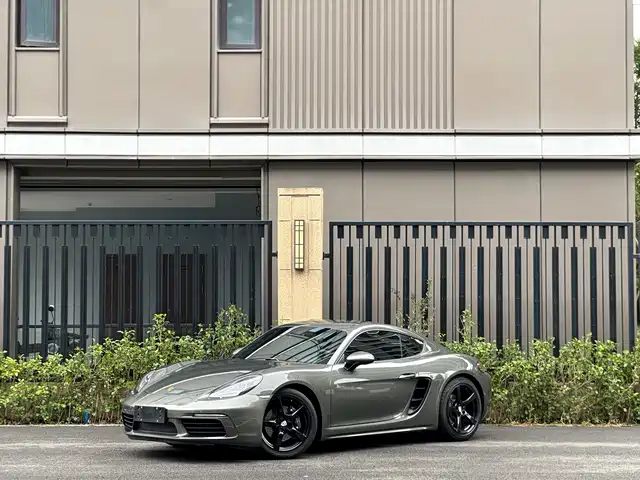 Porsche 718