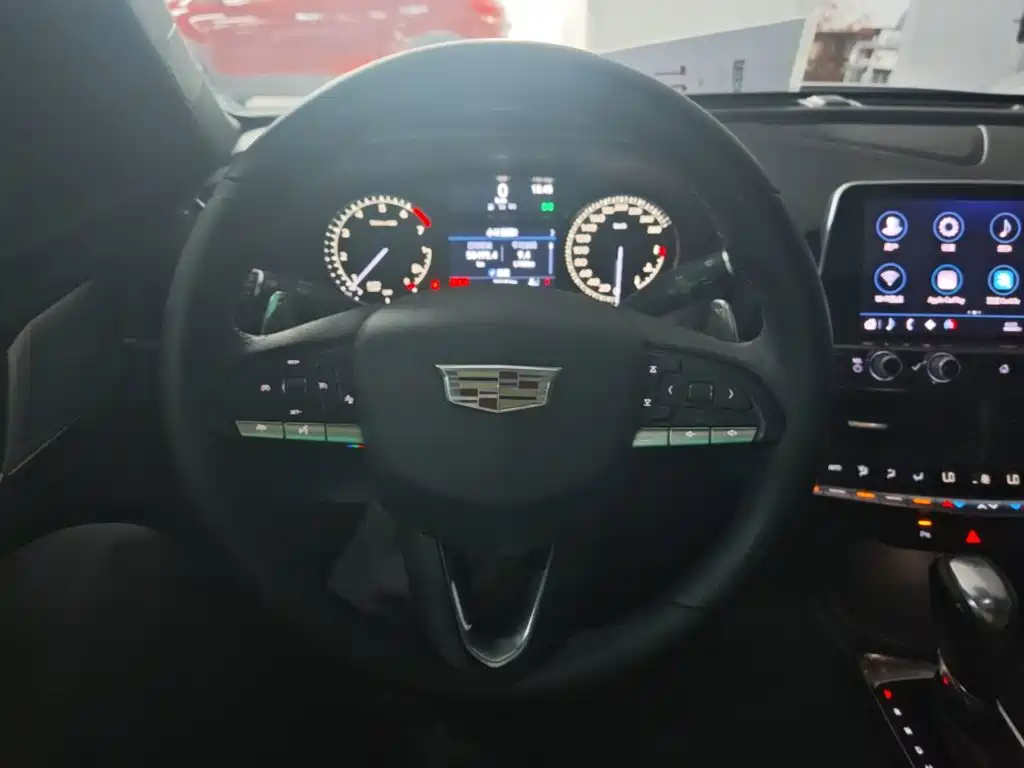 Cadillac CT4 — миниатюра 11