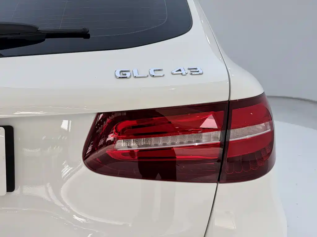 Mercedes-Benz GLC AMG — миниатюра 8