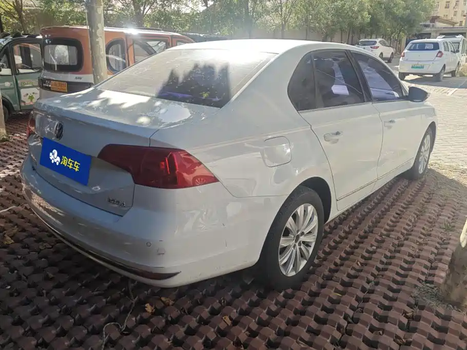 Volkswagen Bora — миниатюра 3