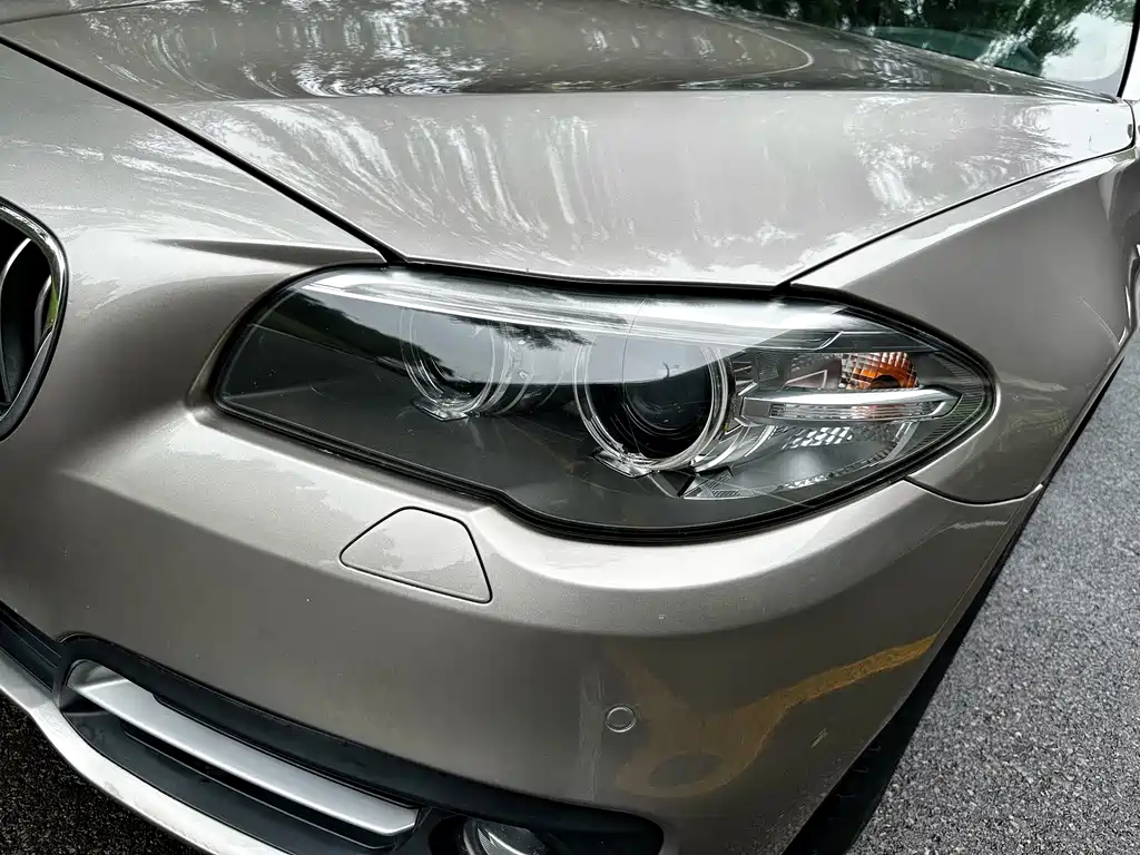 BMW 5 Series — миниатюра 4