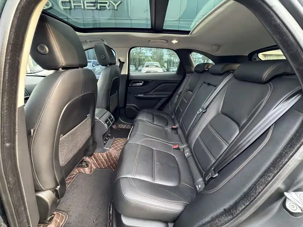 Jaguar F-PACE — миниатюра 7