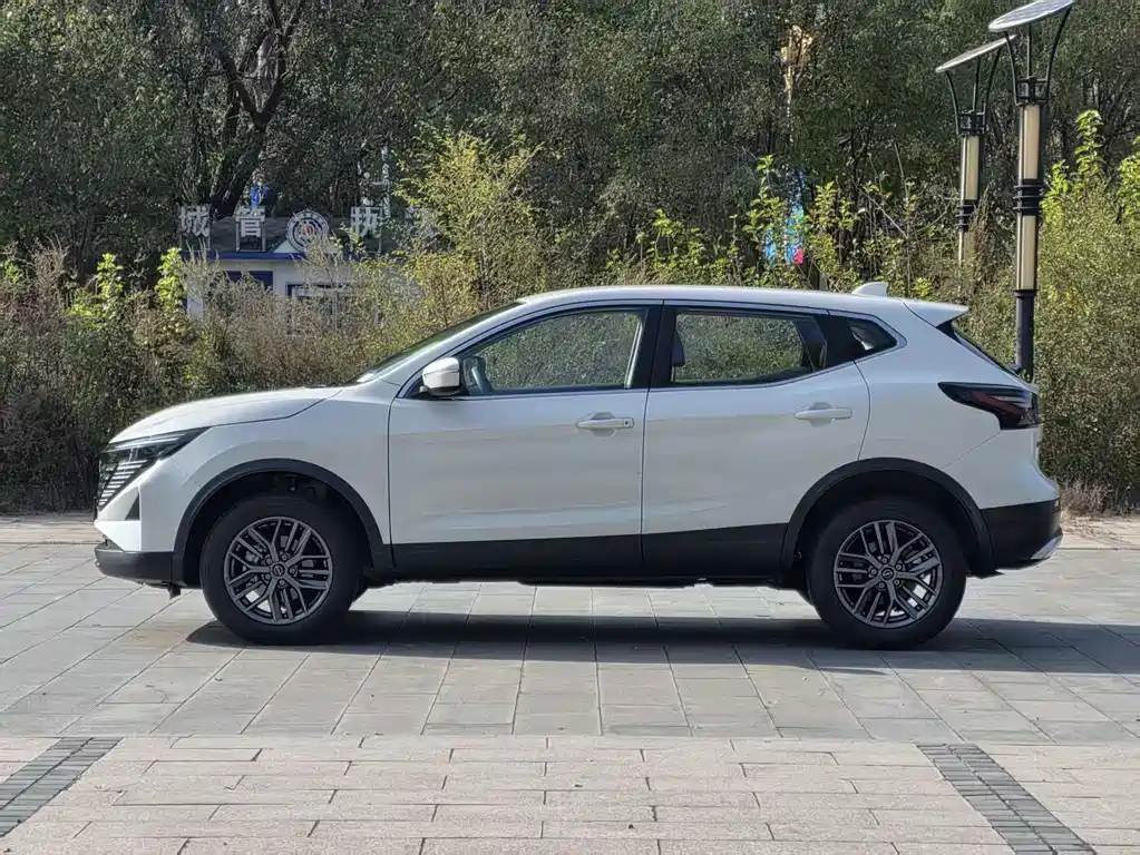 Nissan Qashqai — миниатюра 3