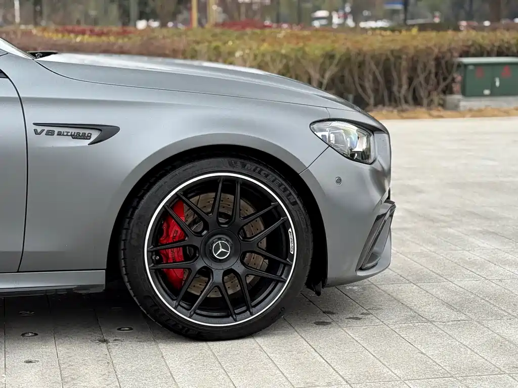 MERCEDES-BENZ E CLASS AMG