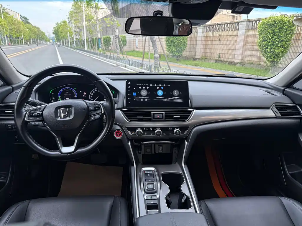 Honda Accord — миниатюра 6
