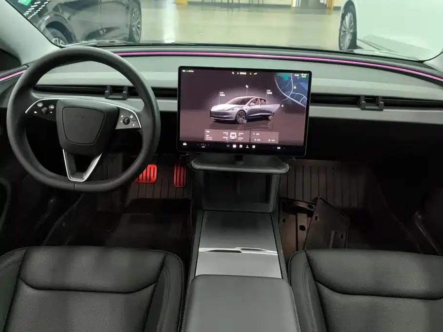 Tesla Model 3 — миниатюра 12
