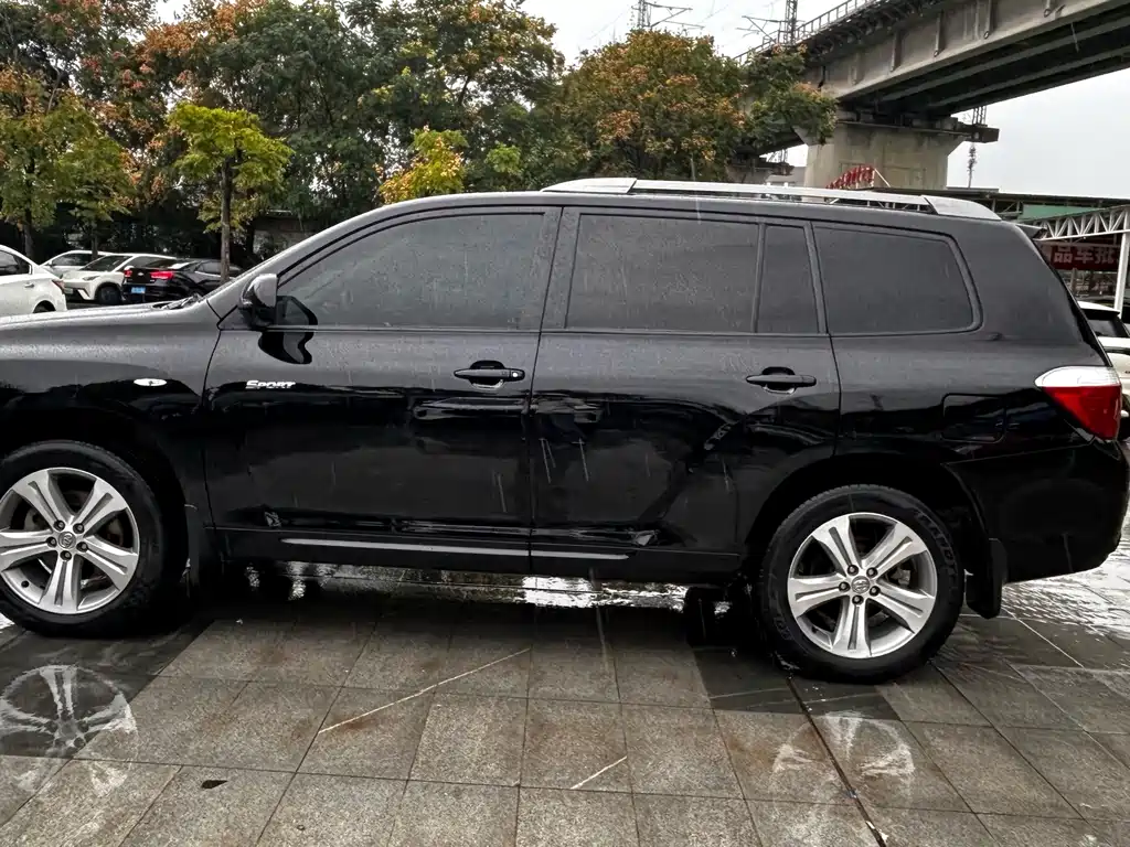 Toyota Highlander — миниатюра 5