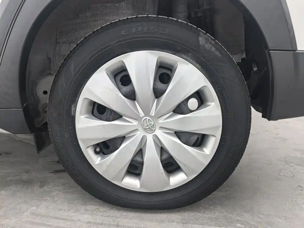 Toyota Yaris L — миниатюра 9