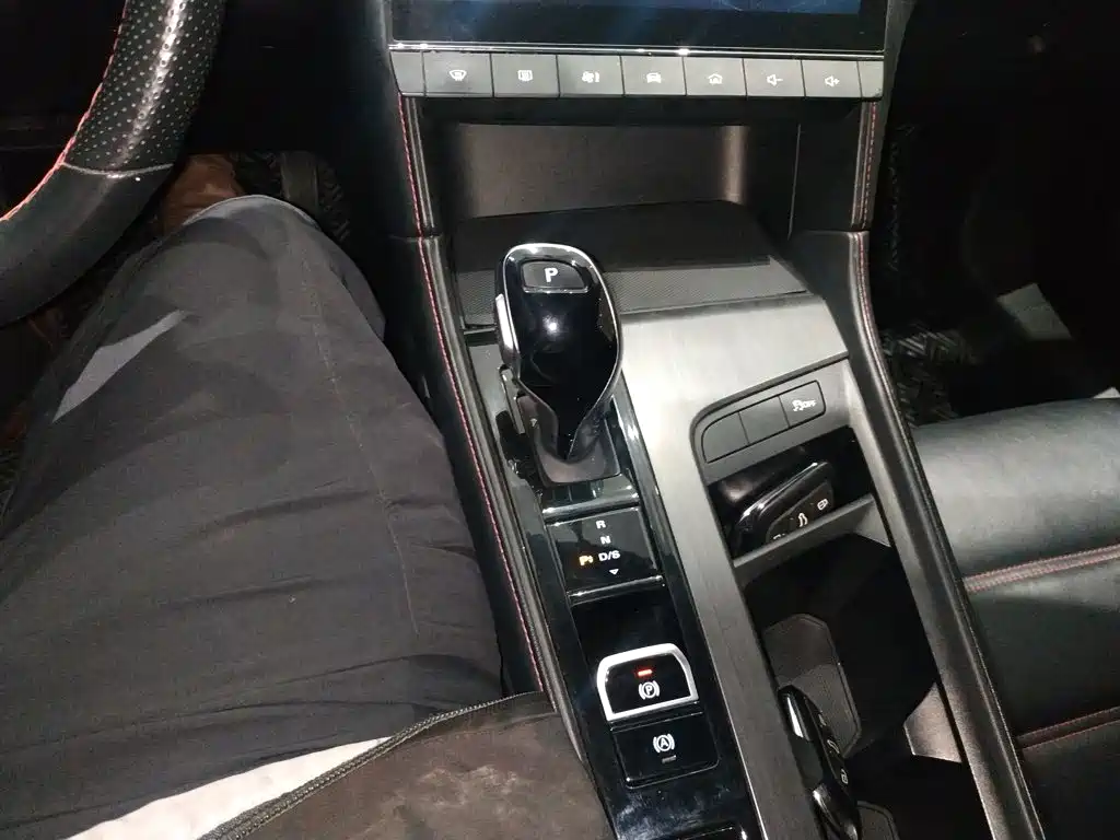 MG MG6 — миниатюра 14