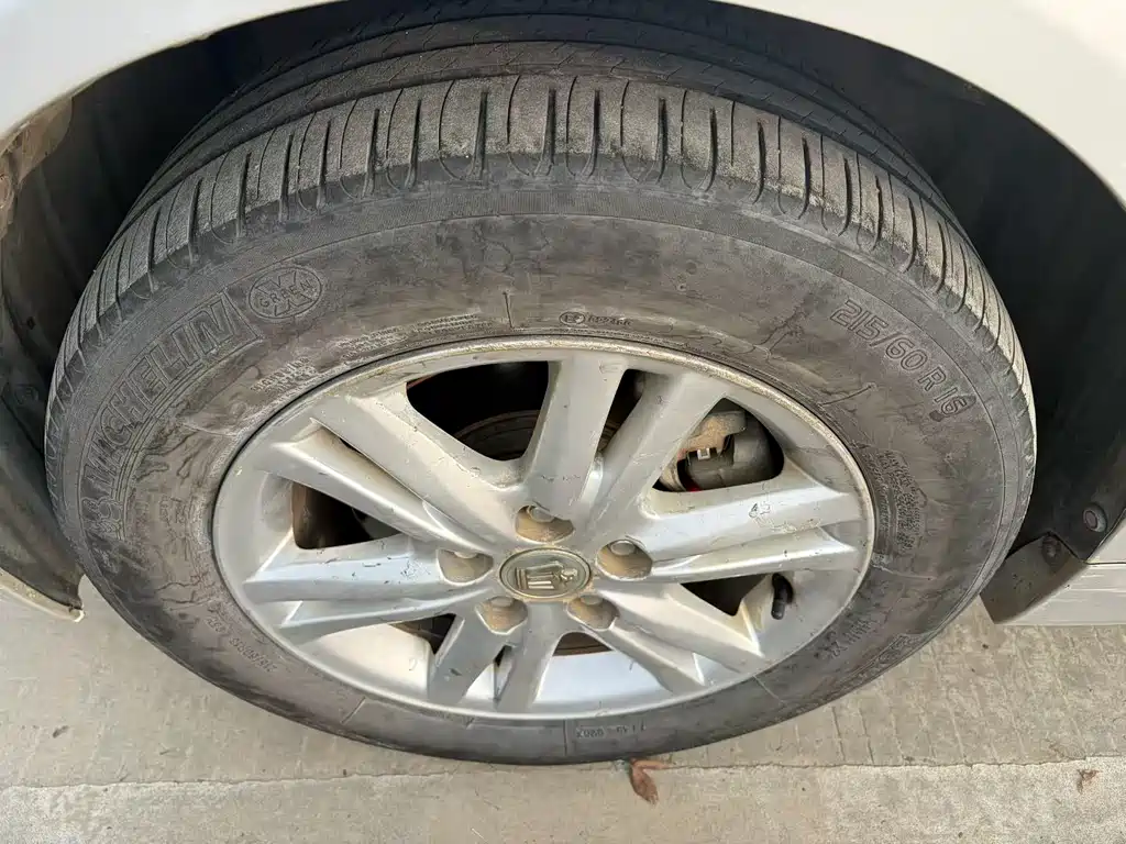 Toyota Reiz — миниатюра 7
