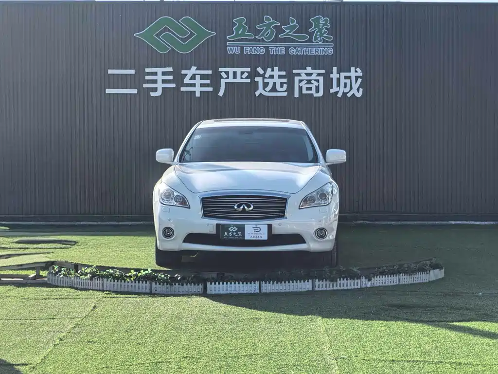 Infiniti Q70 — миниатюра 2