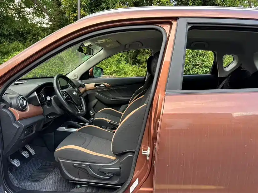 BAIC Senova X35 — миниатюра 6