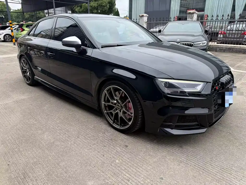 AUDI S3