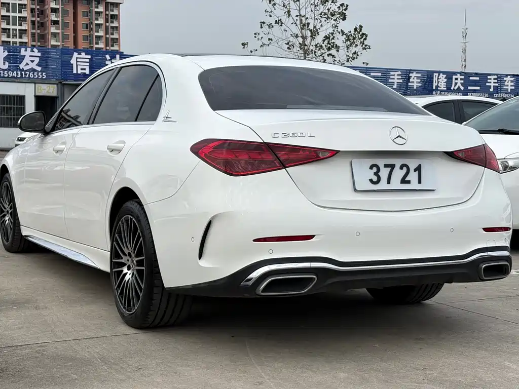 Mercedes-Benz C-Class — миниатюра 6