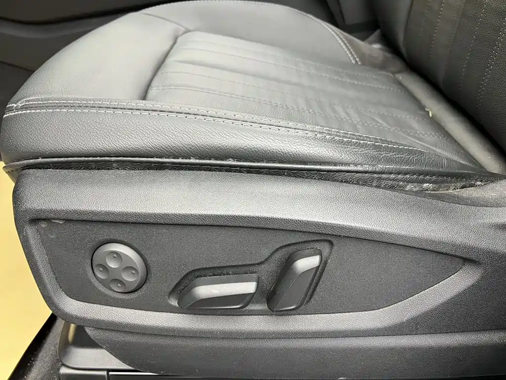 Audi Q5L — миниатюра 24
