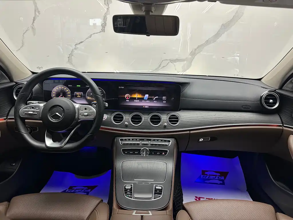 Mercedes-Benz E-Class — миниатюра 10
