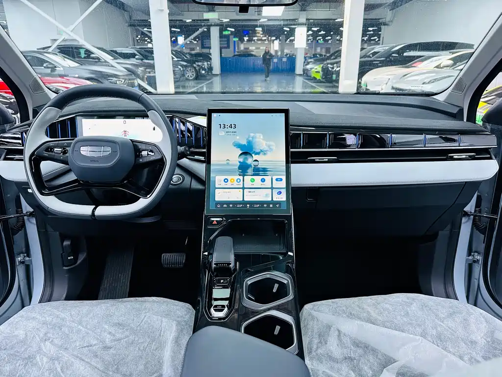 GEELY AUTOMOBILE BOYUE L