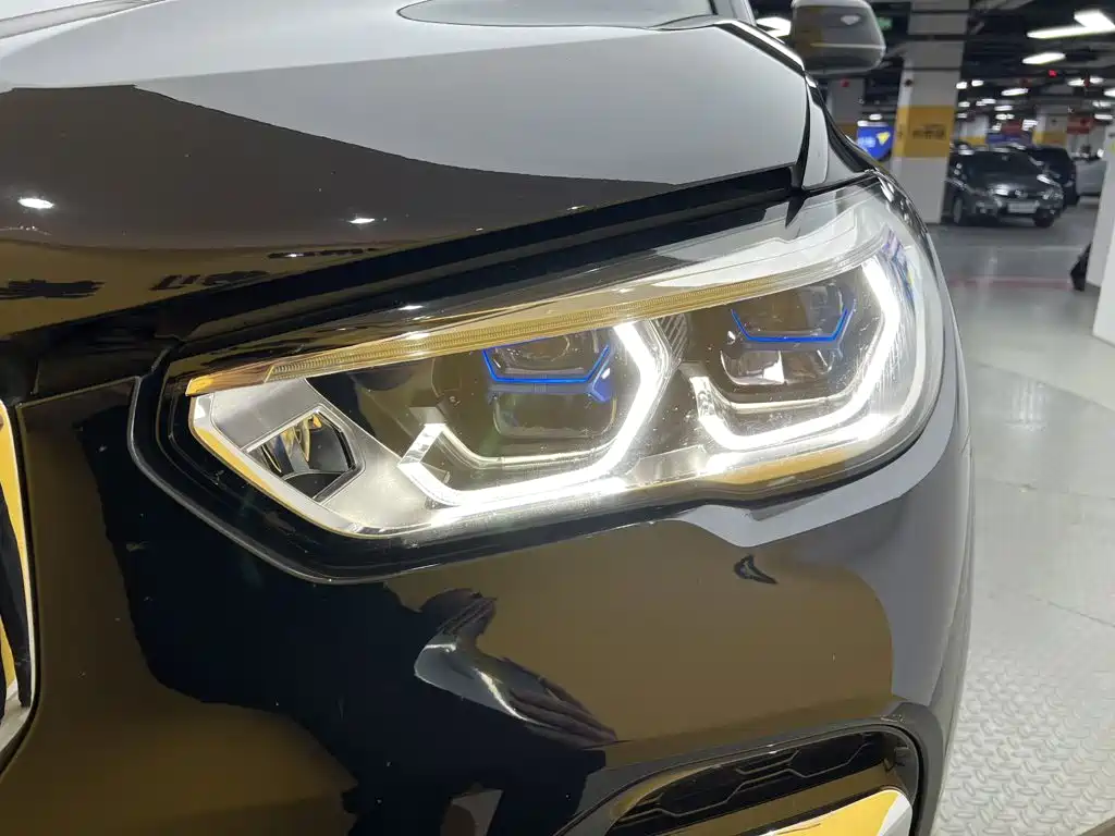 BMW X5 — миниатюра 8