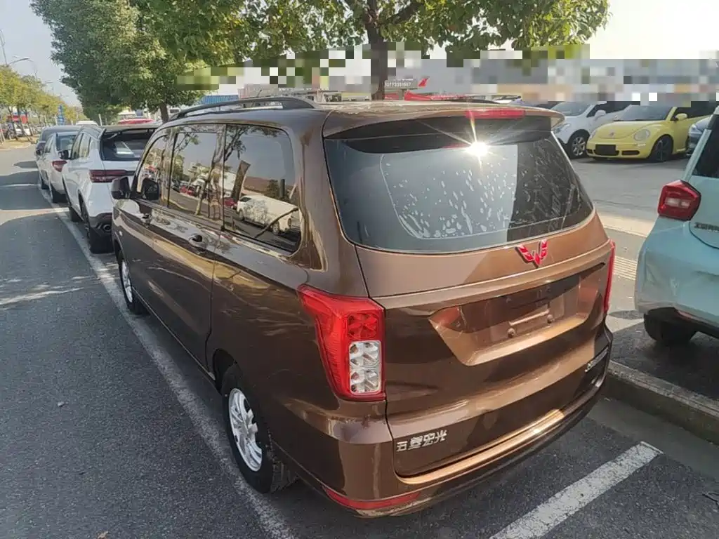 Wuling Hongguang — миниатюра 5