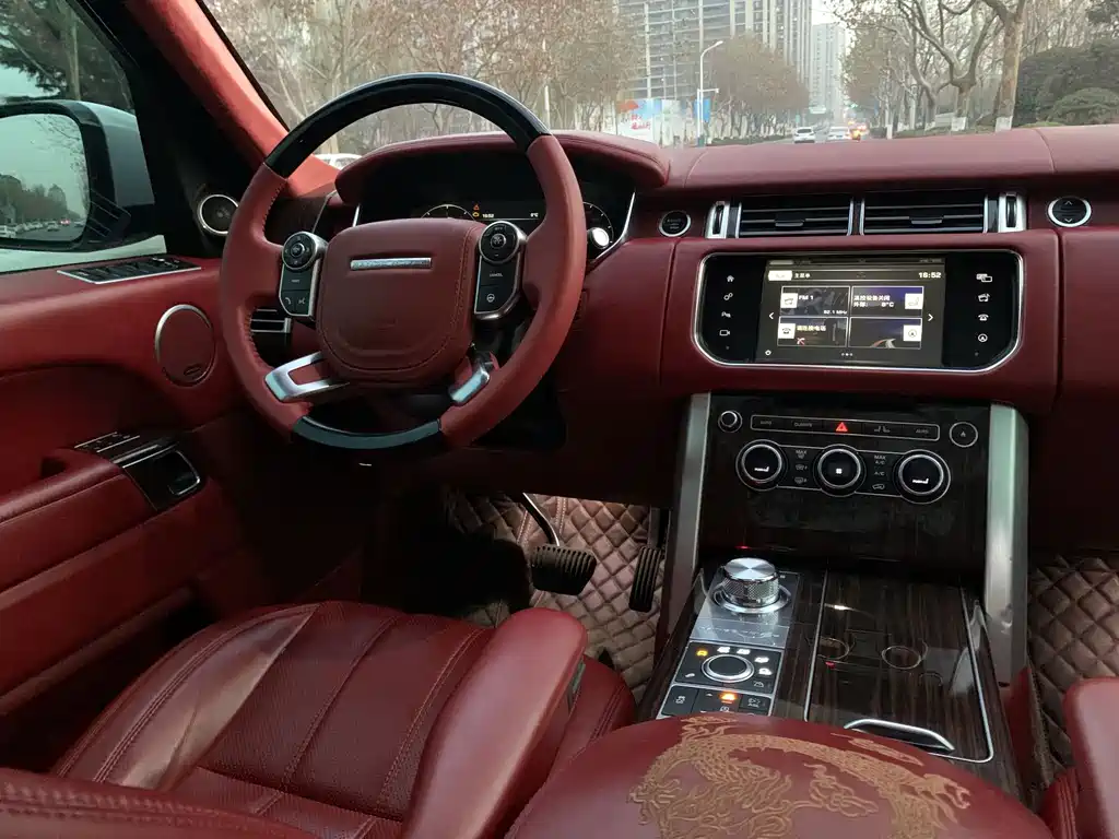 Land Rover Range Rover — миниатюра 18