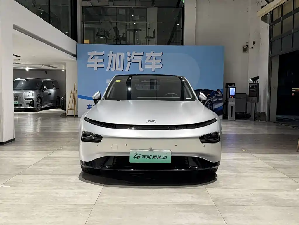 XPeng P7 — миниатюра 2
