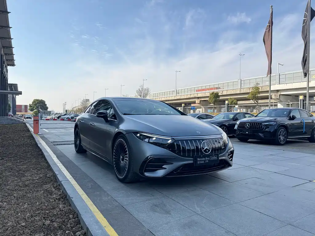 MERCEDES-BENZ EQS AMG