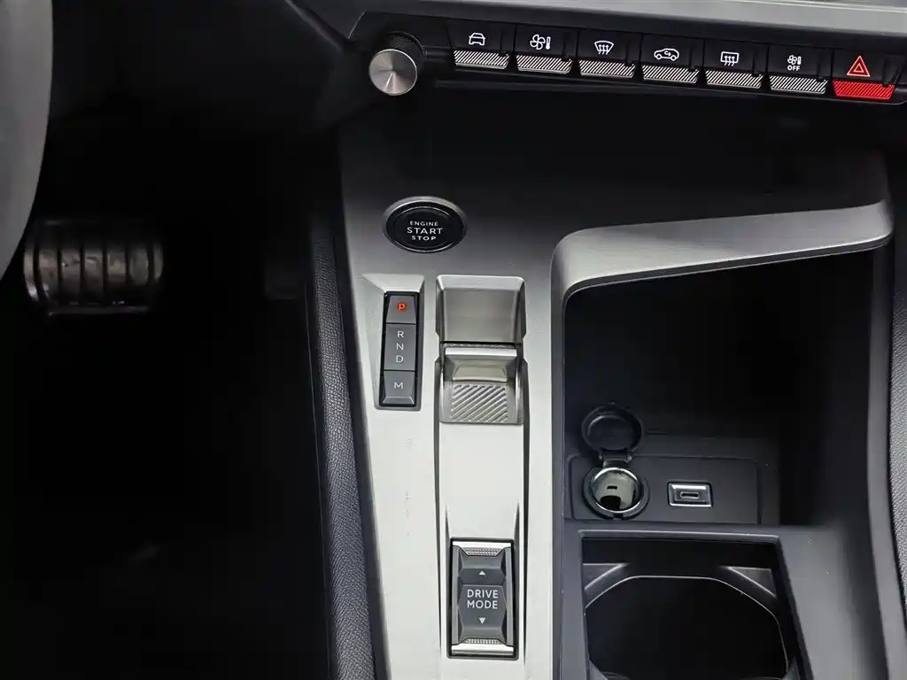Peugeot 408X — миниатюра 13