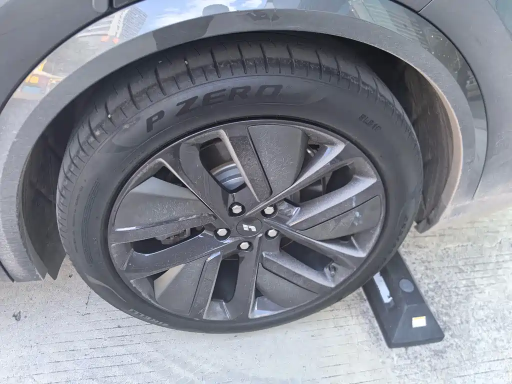 Li Auto Li L8 — миниатюра 11