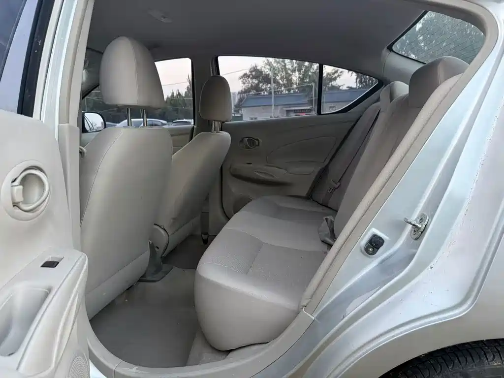 Nissan Sunny — миниатюра 4