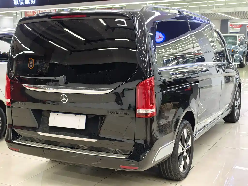 MERCEDES-BENZ V CLASS