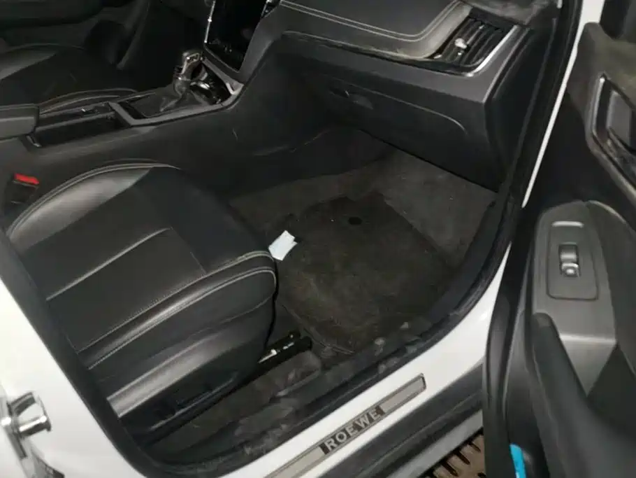 Roewe RX5 — миниатюра 8
