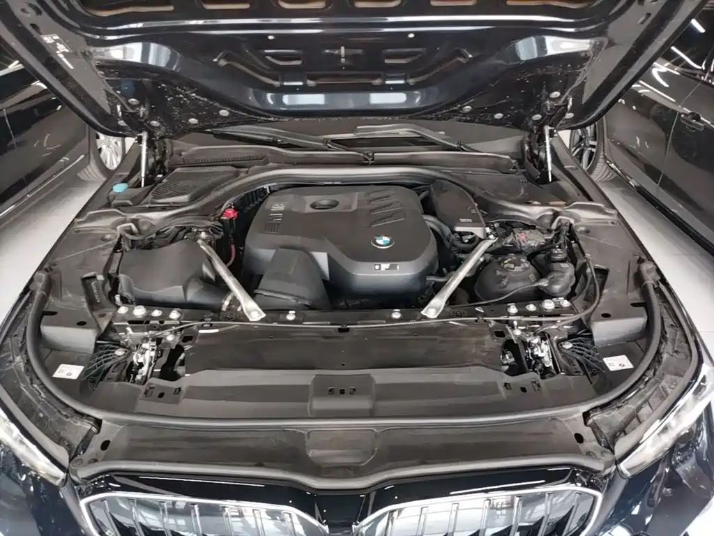 BMW 5 Series — миниатюра 20