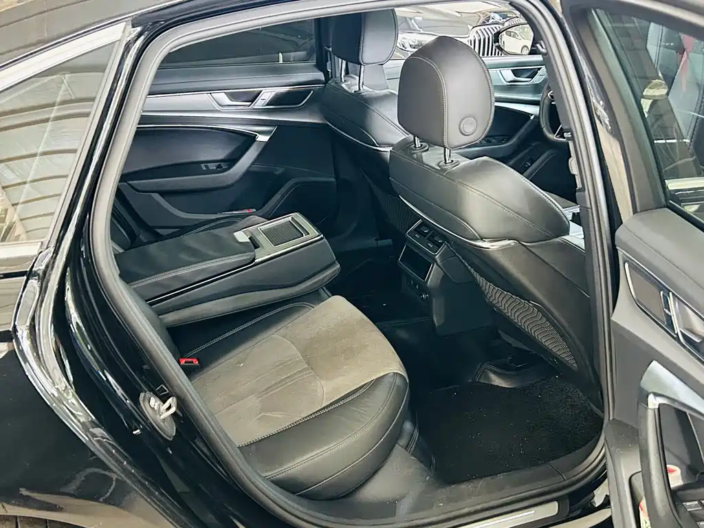 Audi A6L — миниатюра 11