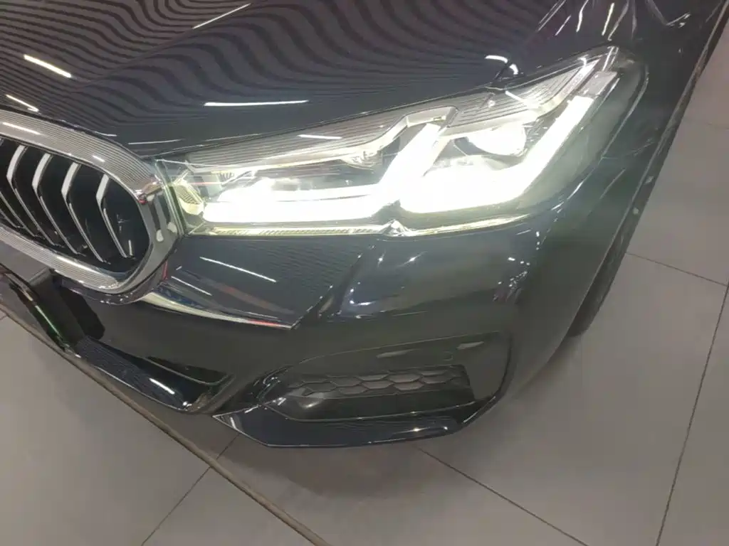 BMW 5 Series New Energy — миниатюра 24