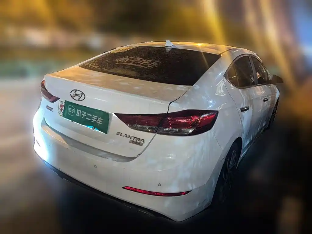 Hyundai Elantra — миниатюра 4