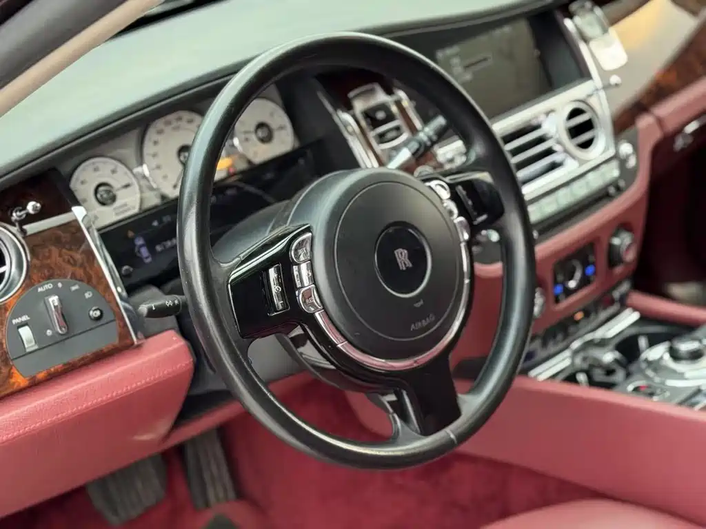 Rolls-Royce Ghost 2010 6.6T Standard