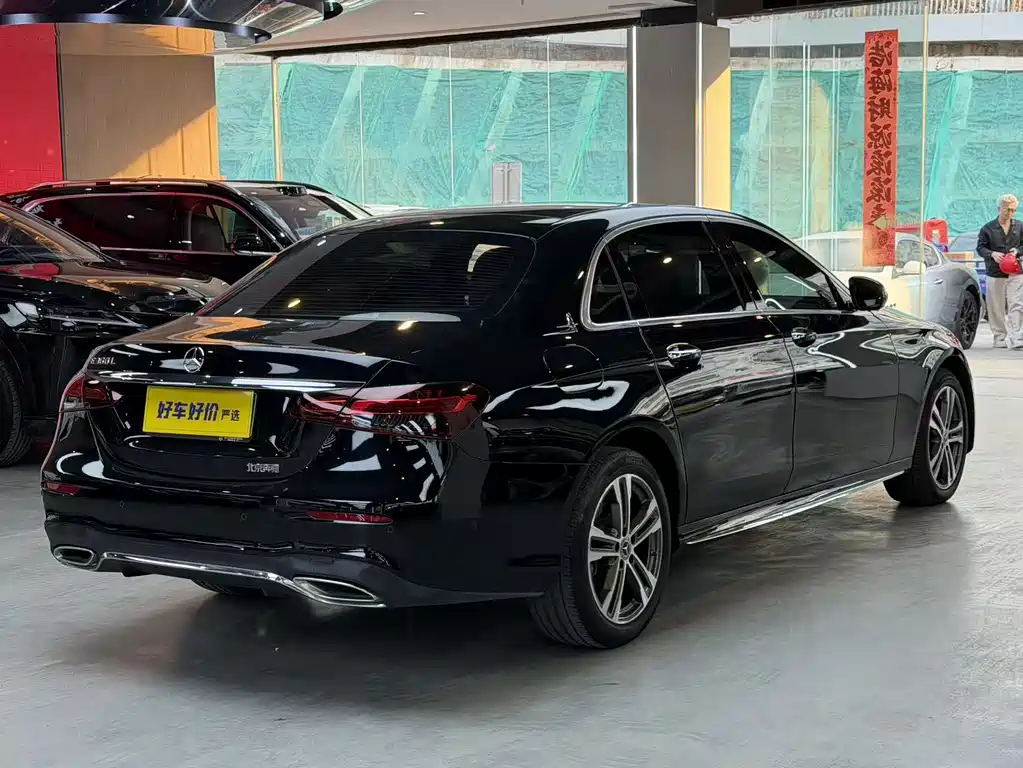 MERCEDES-BENZ E CLASS